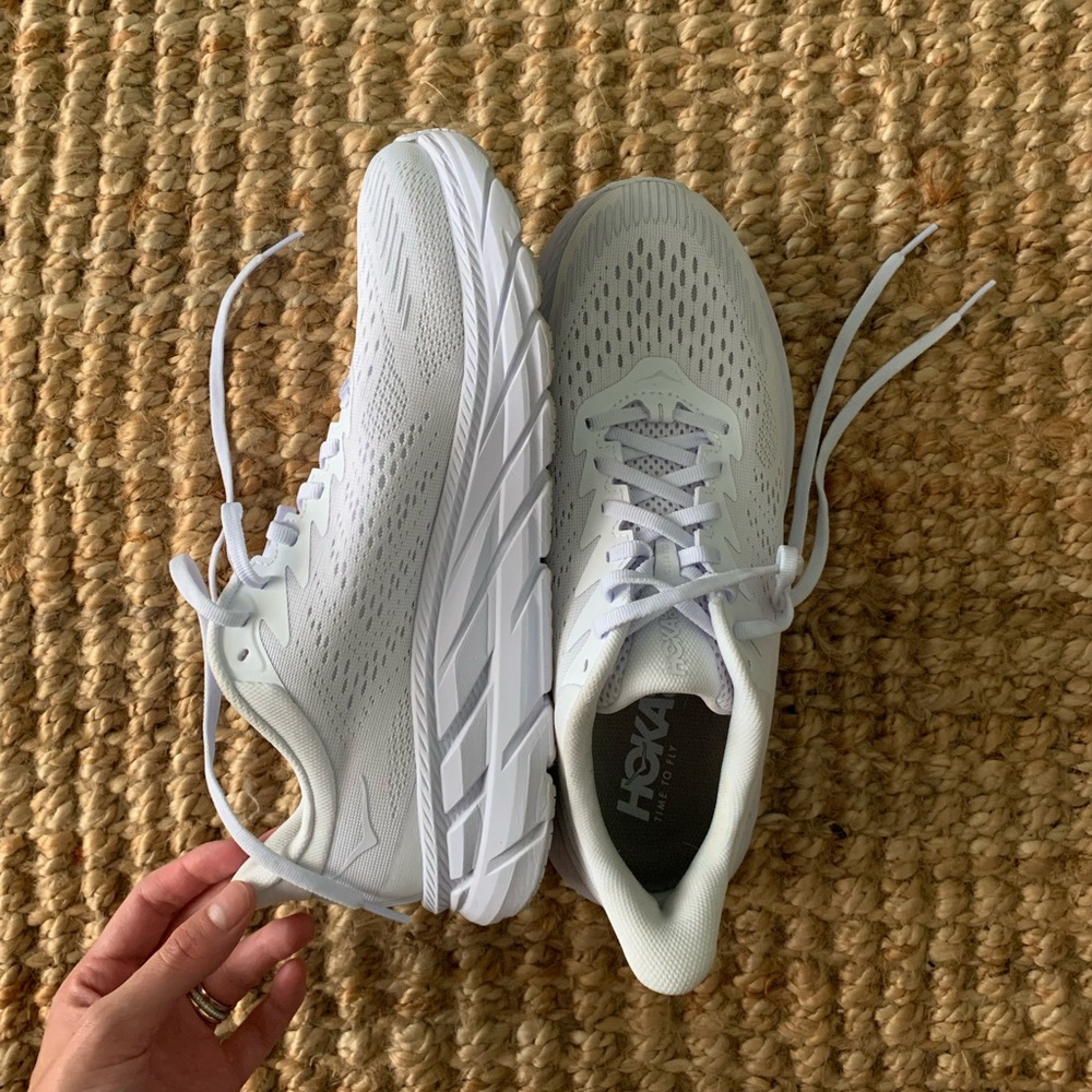 Hoka One One Clifton 7. Women’s size 9.5